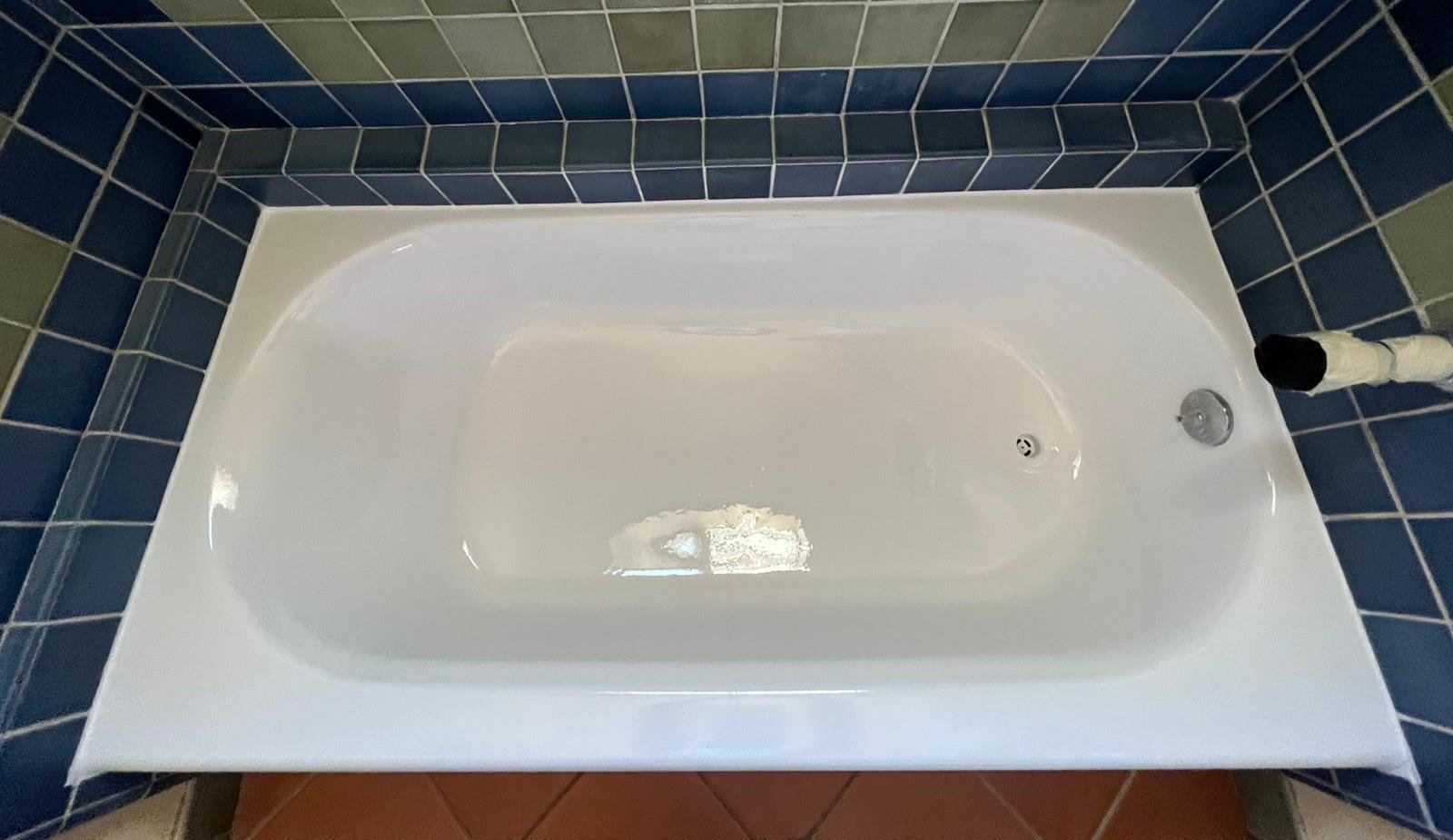 After reglazing - pristine bathtub