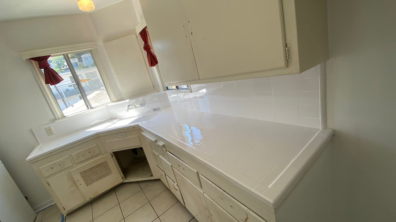 After reglazing - renewed countertop